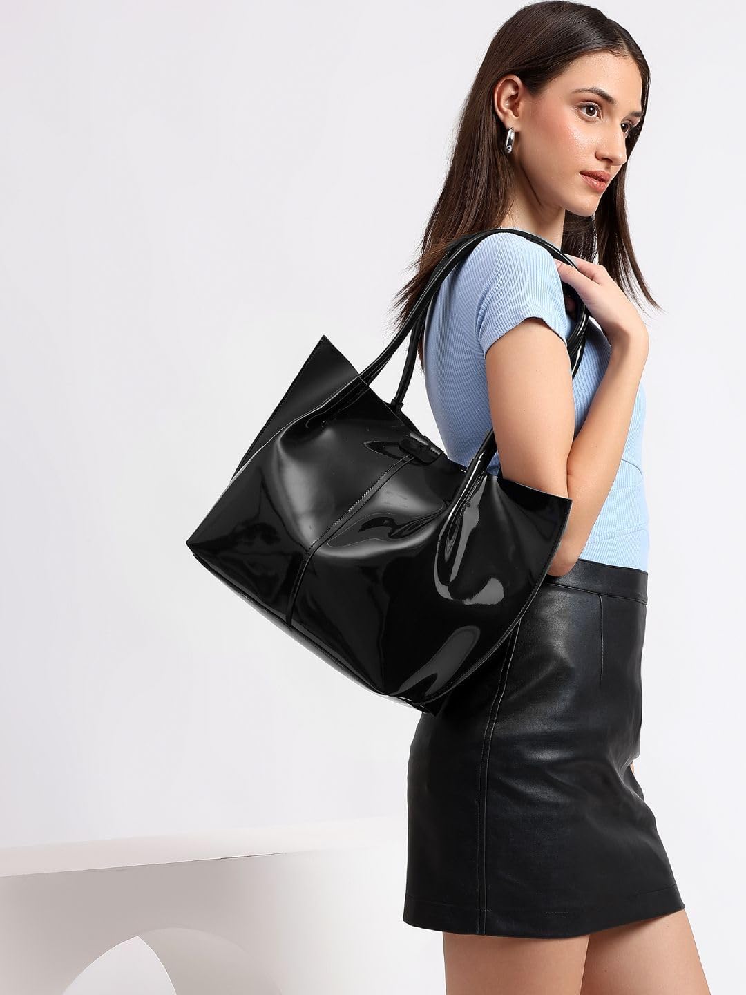 Velmora Large Tote Bag for Women – Spacious Shoulder Handbag
